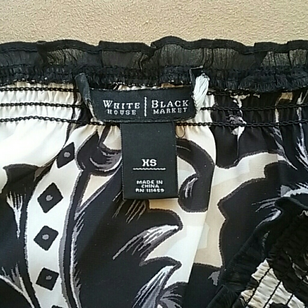 White and black blouse - Picture 4 of 5